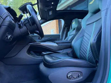 ASTON MARTIN DBX707 AMR23   Podium Green   Carbon Keramik