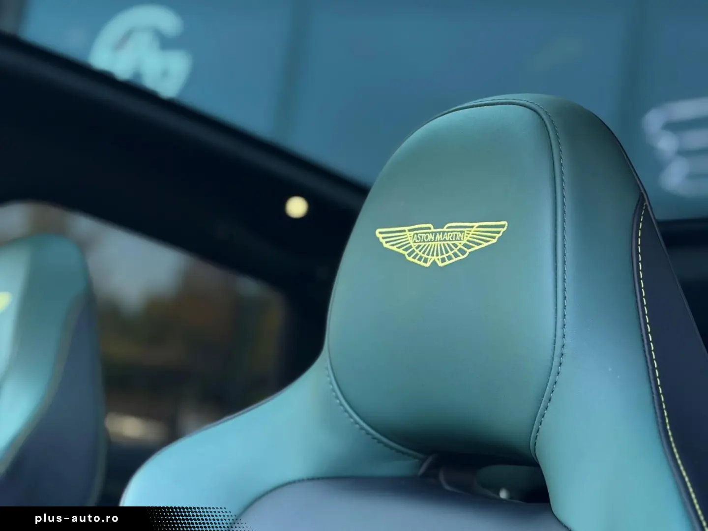 ASTON MARTIN DBX707 AMR23   Podium Green   Carbon Keramik