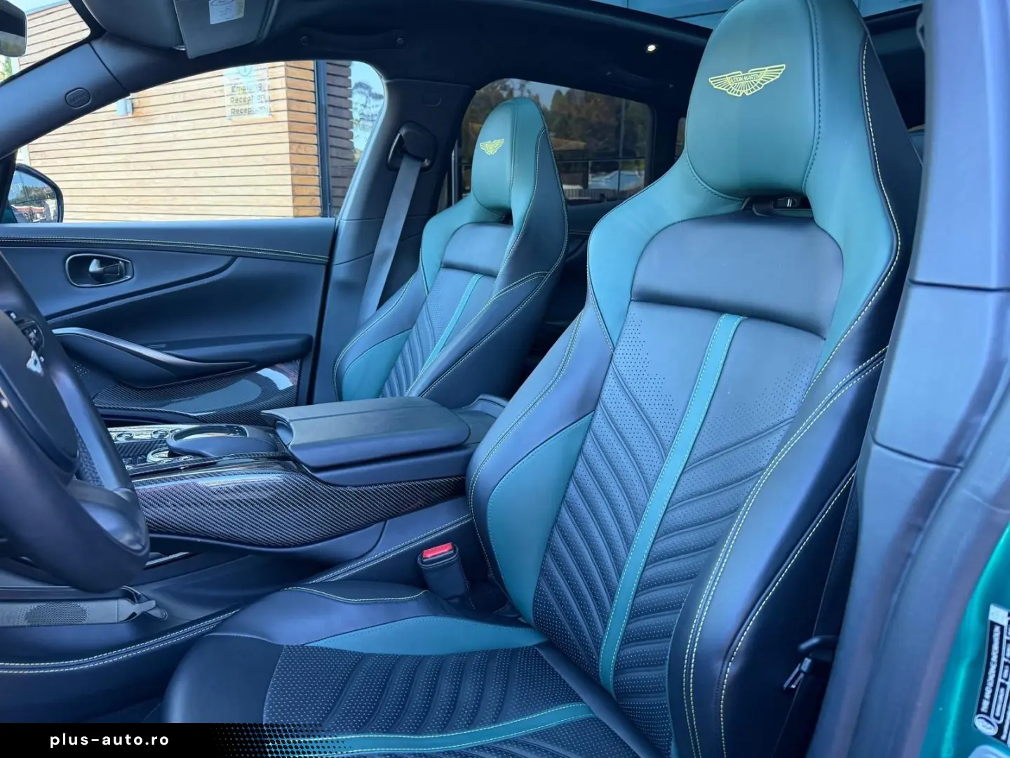 ASTON MARTIN DBX707 AMR23   Podium Green   Carbon Keramik