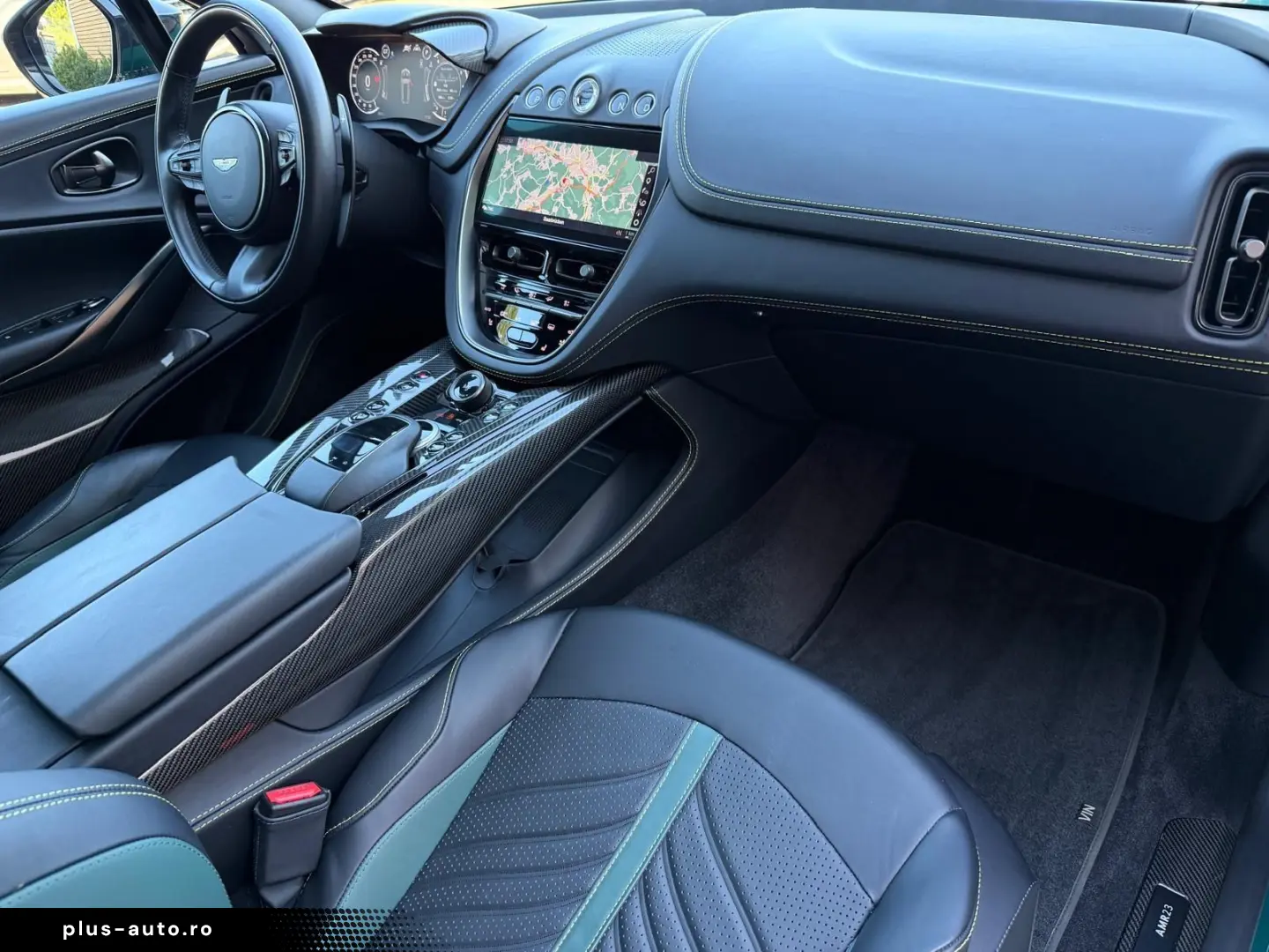 ASTON MARTIN DBX707 AMR23   Podium Green   Carbon Keramik