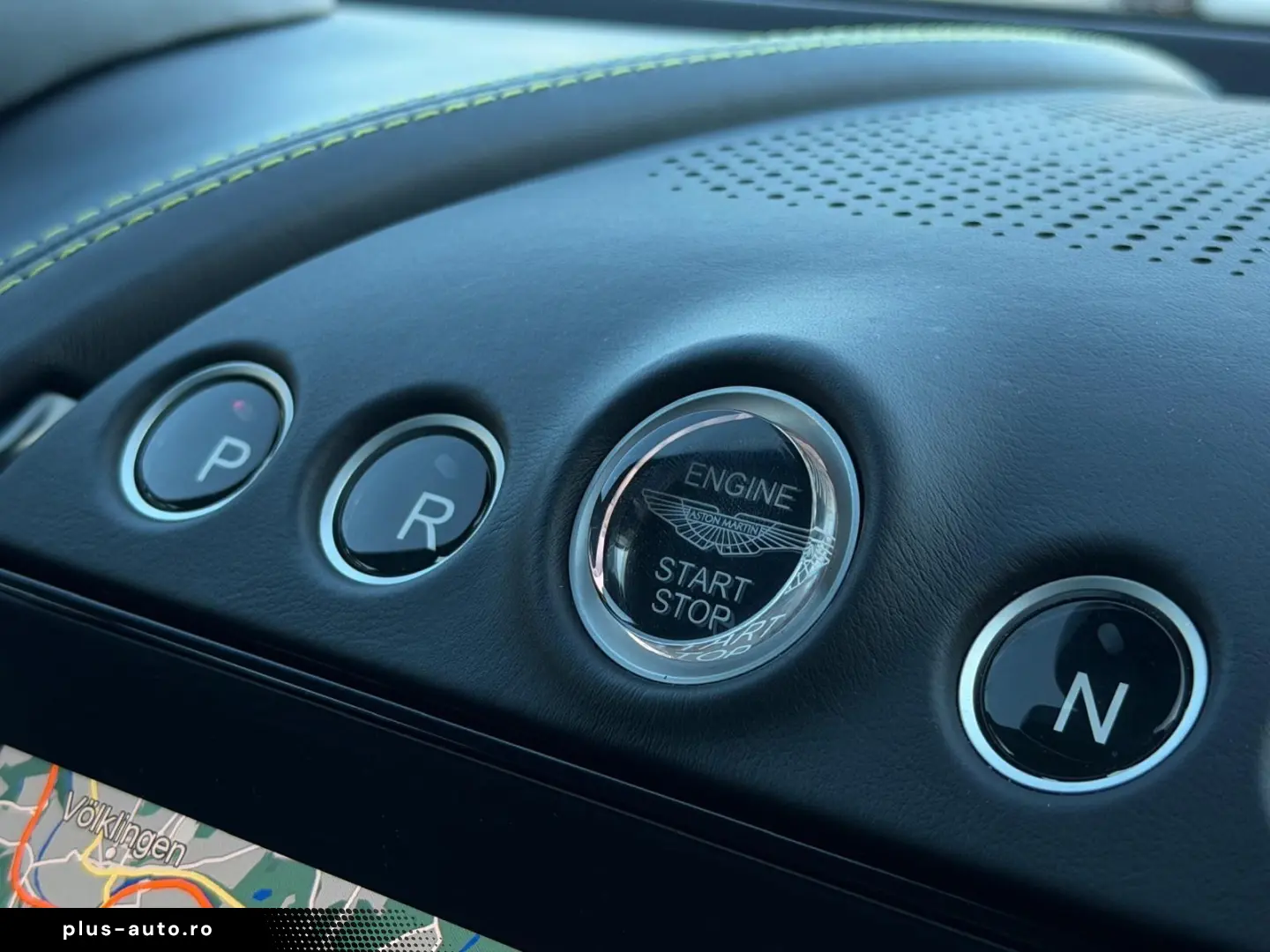 ASTON MARTIN DBX707 AMR23   Podium Green   Carbon Keramik