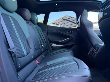 ASTON MARTIN DBX707 AMR23   Podium Green   Carbon Keramik