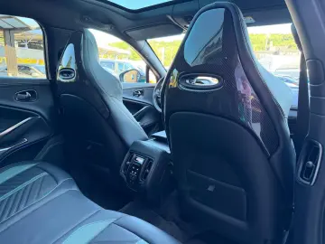 ASTON MARTIN DBX707 AMR23   Podium Green   Carbon Keramik
