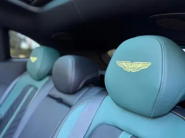 ASTON MARTIN DBX707 AMR23   Podium Green   Carbon Keramik