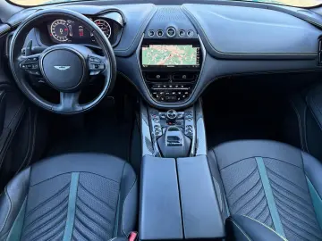 ASTON MARTIN DBX707 AMR23   Podium Green   Carbon Keramik