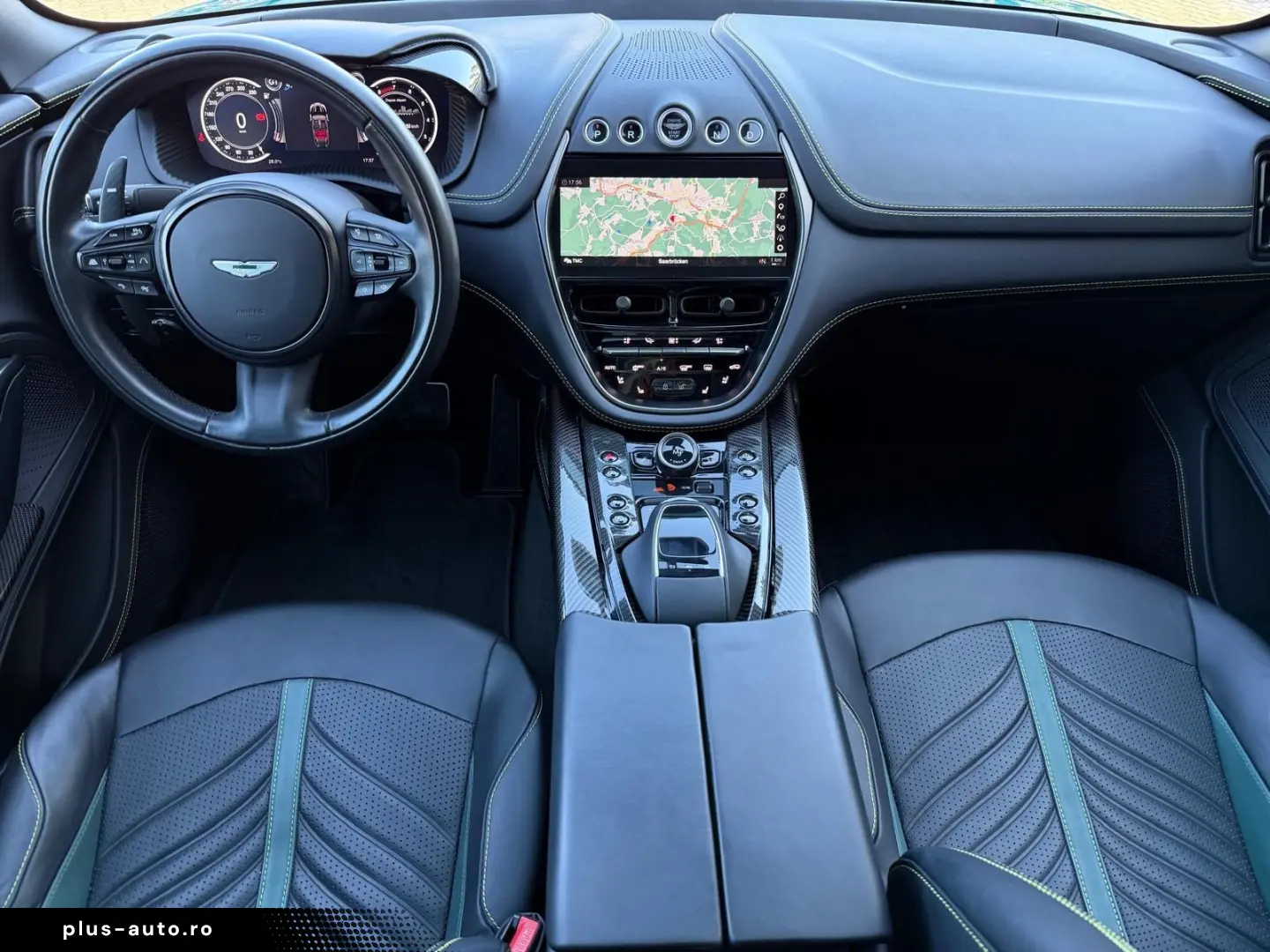 ASTON MARTIN DBX707 AMR23   Podium Green   Carbon Keramik