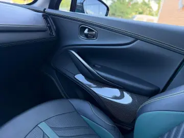 ASTON MARTIN DBX707 AMR23   Podium Green   Carbon Keramik