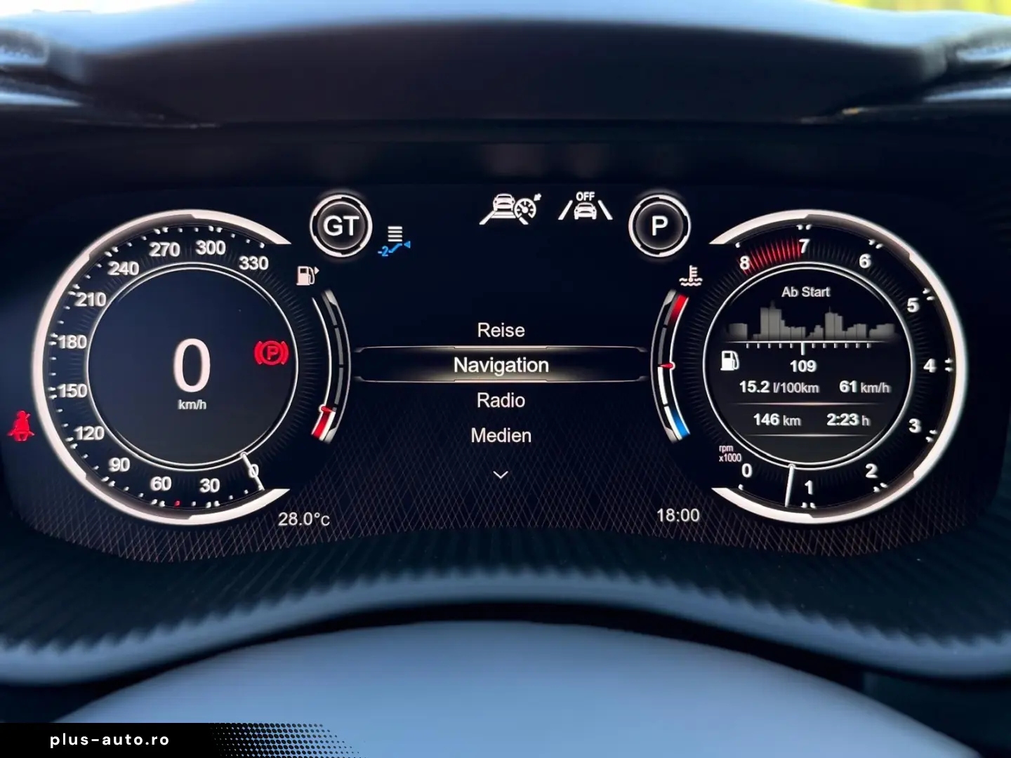 ASTON MARTIN DBX707 AMR23   Podium Green   Carbon Keramik