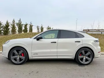 Porsche Cayenne-Coupe