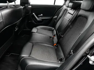 Mercedes-Benz A-220