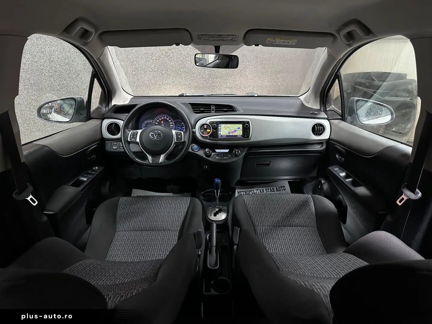 Toyota Yaris 2013 Automat •1.5Benzina Hybrid•