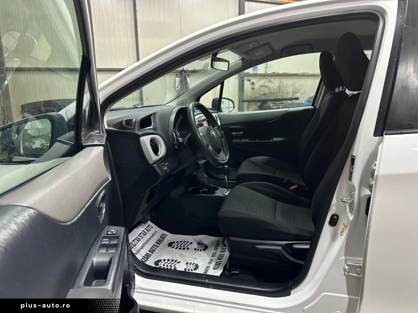 Toyota Yaris 2013 Automat •1.5Benzina Hybrid•