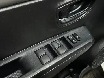 Toyota Yaris 2013 Automat •1.5Benzina Hybrid•