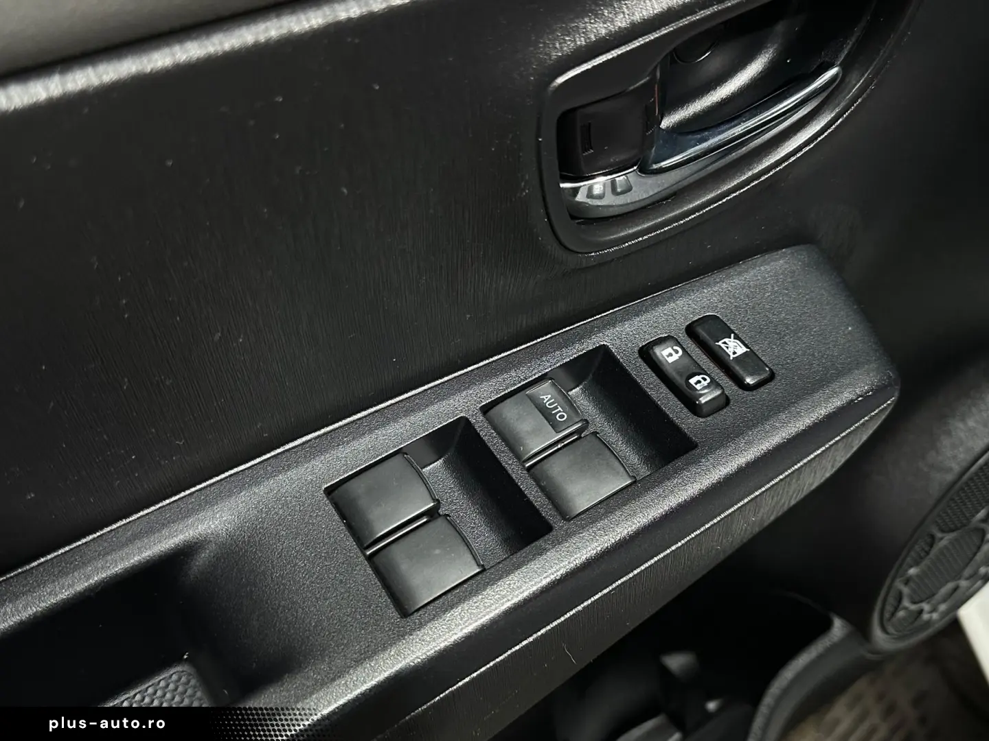Toyota Yaris 2013 Automat •1.5Benzina Hybrid•