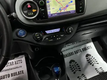 Toyota Yaris 2013 Automat •1.5Benzina Hybrid•