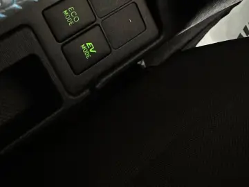 Toyota Yaris 2013 Automat •1.5Benzina Hybrid•