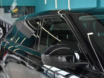 Land-Rover Range-Rover-Velar