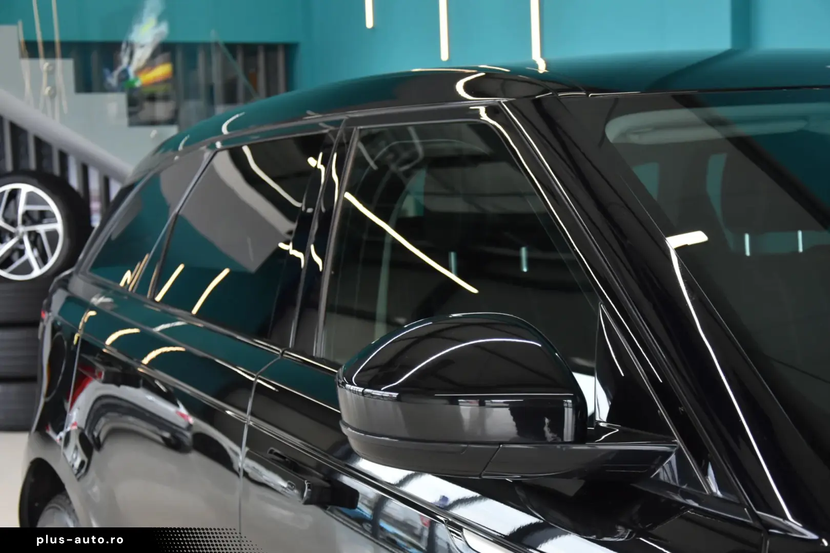 Land-Rover Range-Rover-Velar