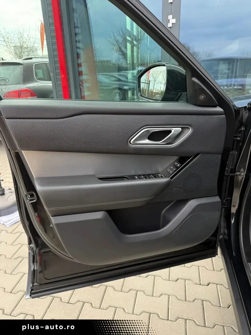 Land-Rover Range-Rover-Velar