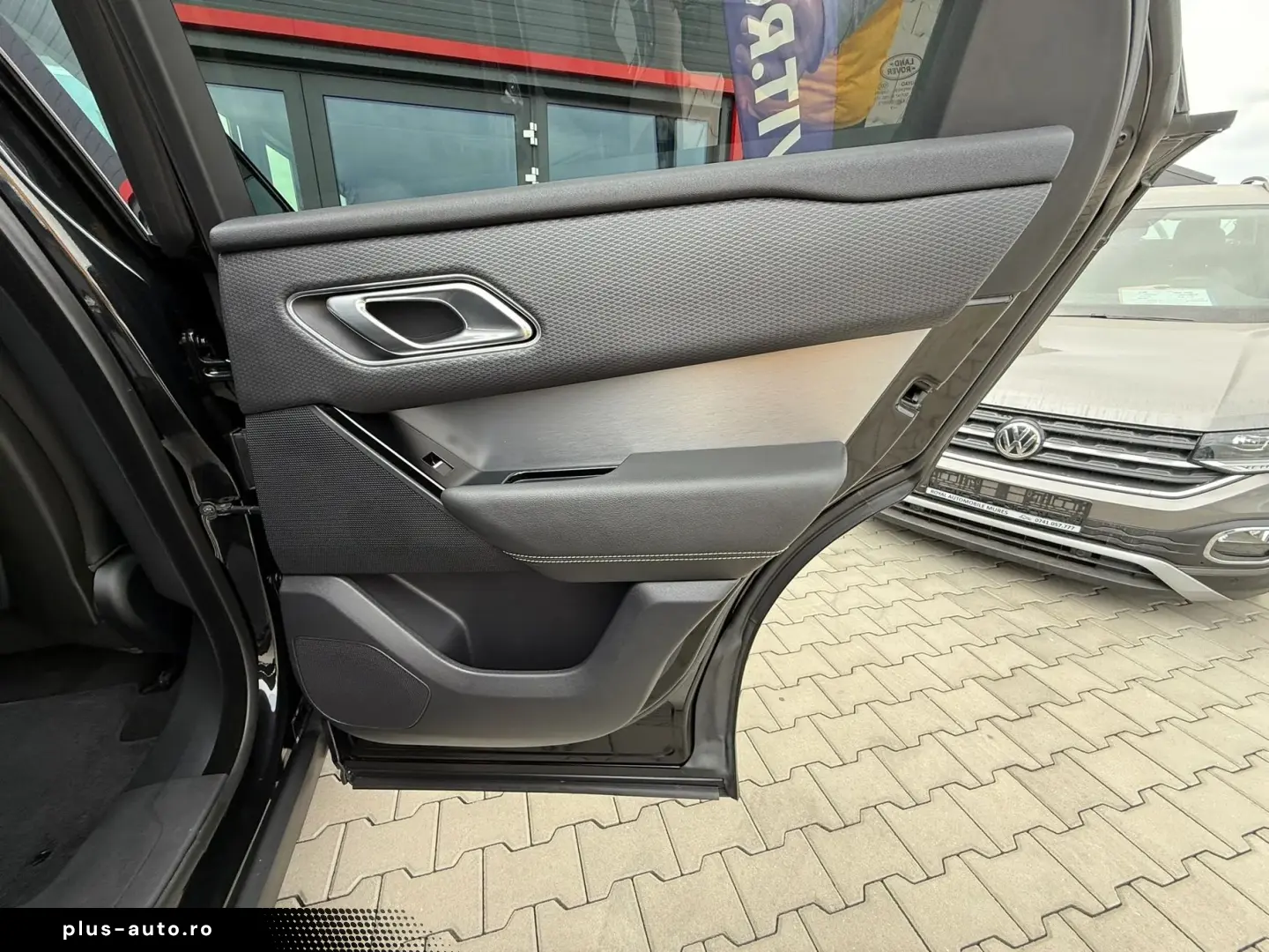 Land-Rover Range-Rover-Velar