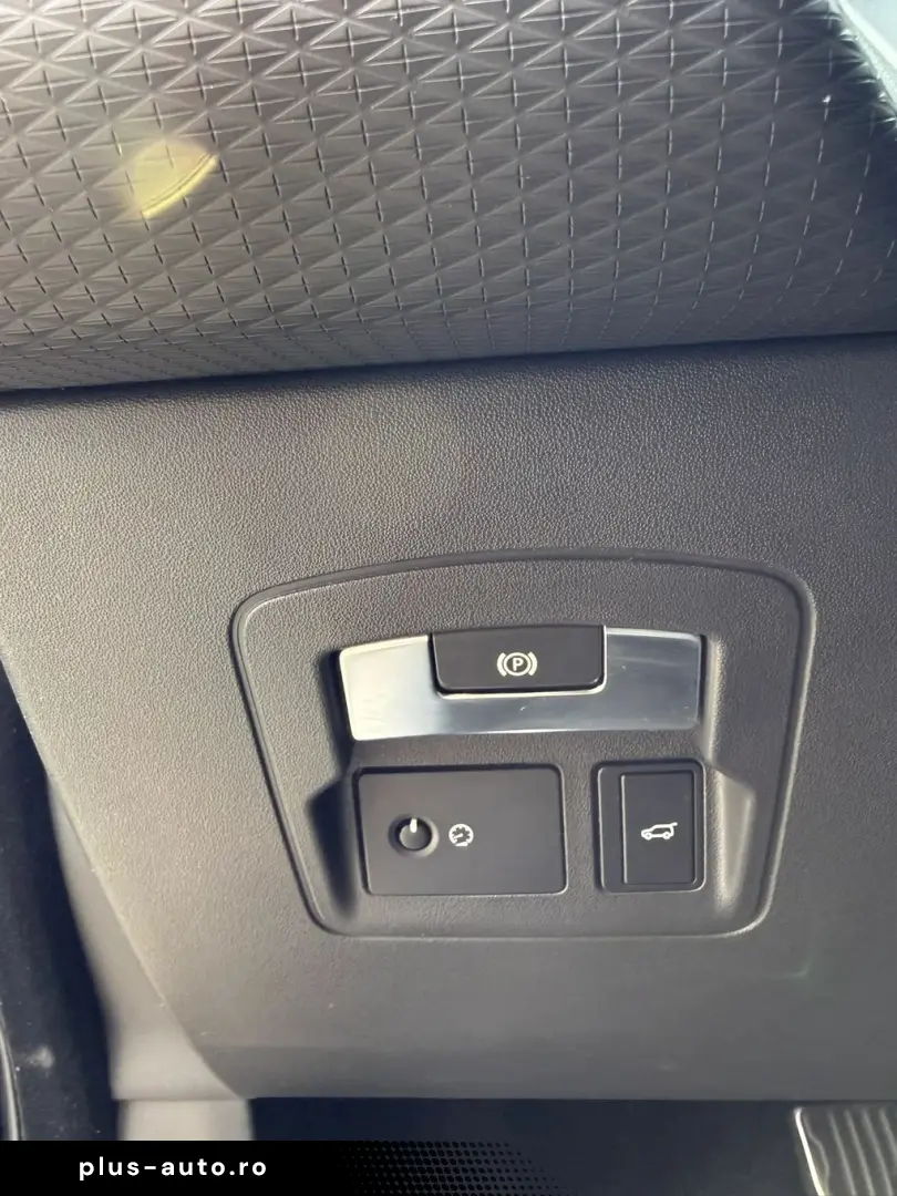 Land-Rover Range-Rover-Velar
