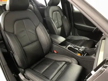 Volvo Xc-40