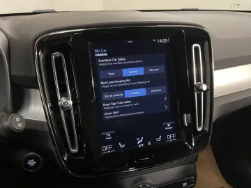 Volvo Xc-40
