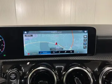 Mercedes-Benz Cla-200