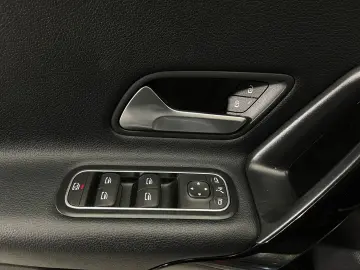Mercedes-Benz Cla-200