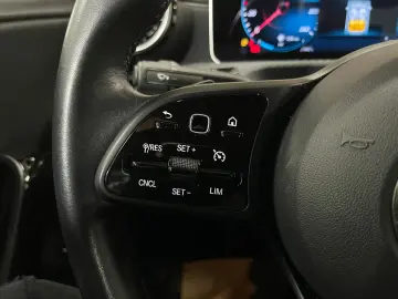 Mercedes-Benz Cla-200