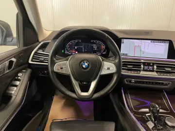 Bmw X-7
