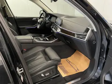 Bmw X-7