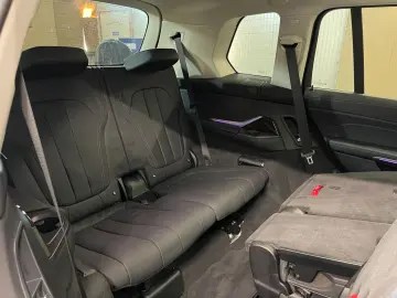 Bmw X-7