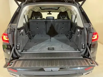Bmw X-7