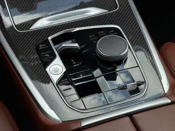 Bmw X-7
