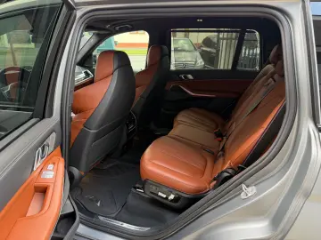 Bmw X-7