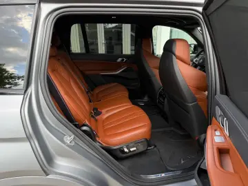 Bmw X-7