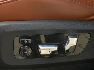 Bmw X-7
