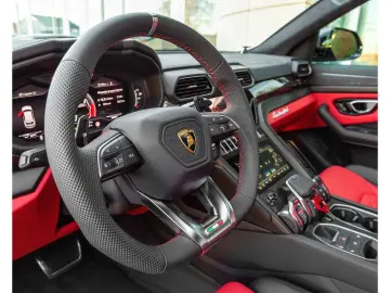 LAMBORGHINI Urus 4.0 V8 Auto. PANO 23 360  B&O HUD CARBON VO