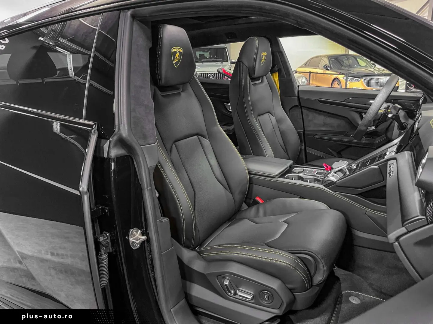 LAMBORGHINI Urus URUS S  AKRAPOVIC B&O 3d 23  PANO XPEL MY24