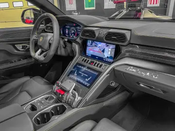 LAMBORGHINI Urus URUS S  AKRAPOVIC B&O 3d 23  PANO XPEL MY24