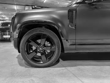 LAND ROVER Defender DEFENDER 110 D250X-DYNAMIC SE AWD MY25