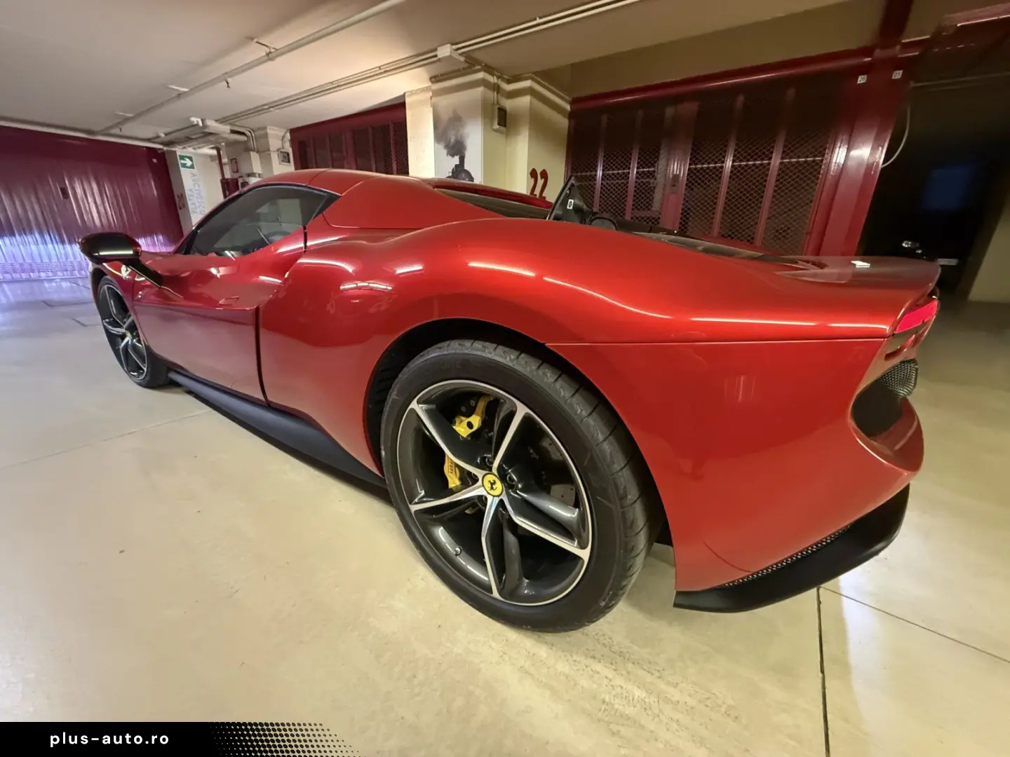 FERRARI 296 GTS GTS   ROSSO MAGMA   ADAS