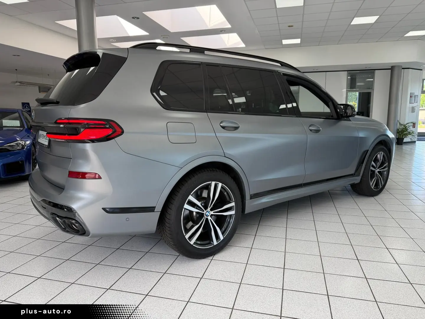 BMW X7 M60 i PANO-SKY B&W HUD KRISTALL 6-SITZ 360