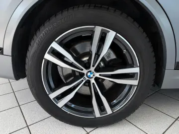 BMW X7 M60 i PANO-SKY B&W HUD KRISTALL 6-SITZ 360