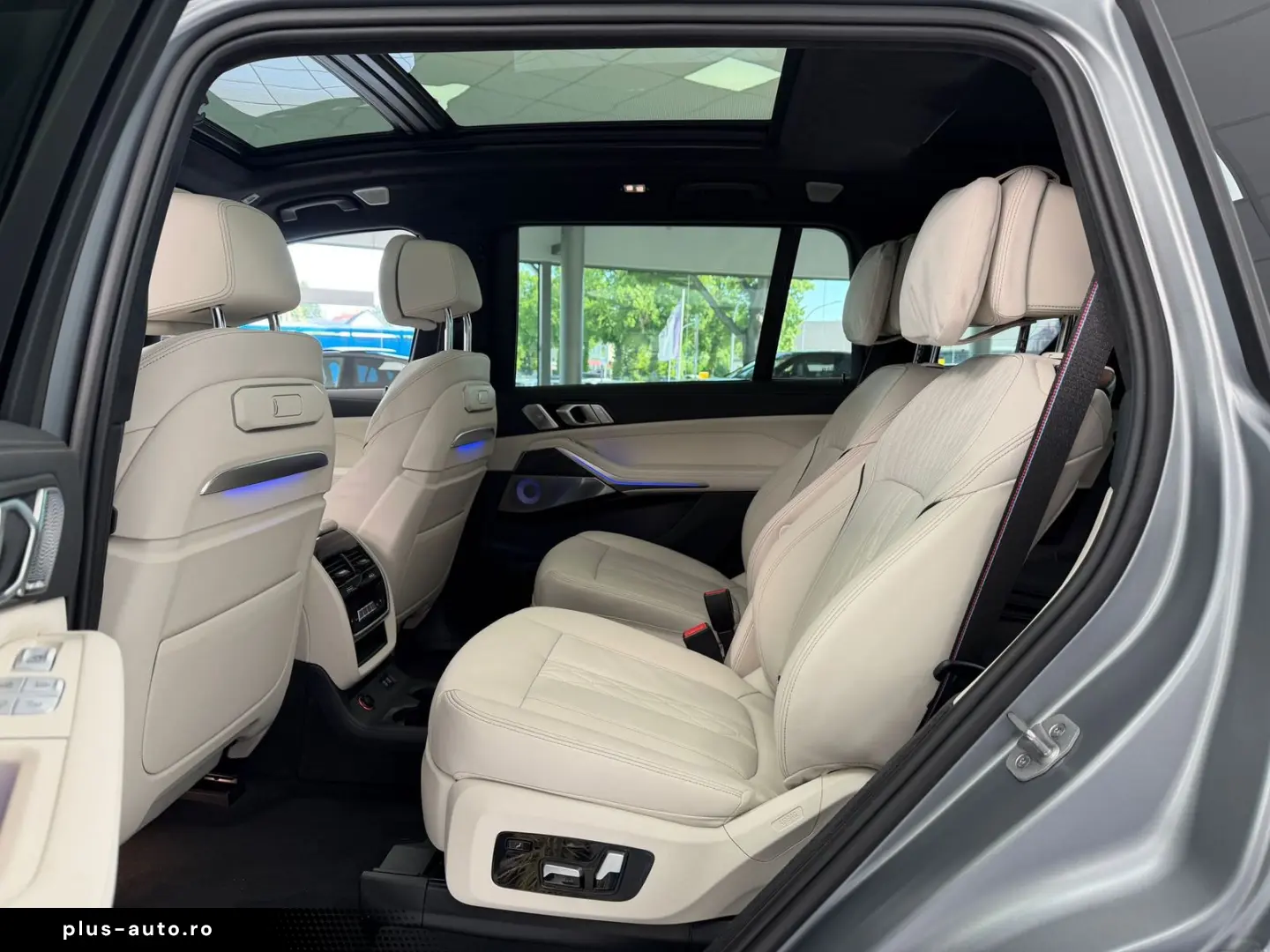 BMW X7 M60 i PANO-SKY B&W HUD KRISTALL 6-SITZ 360