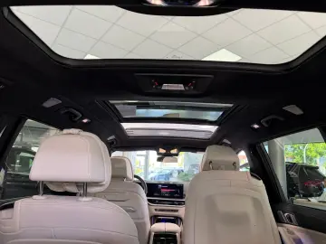 BMW X7 M60 i PANO-SKY B&W HUD KRISTALL 6-SITZ 360