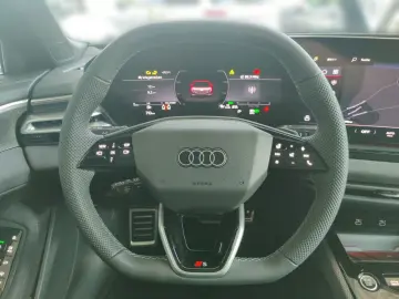 AUDI A5 Limousine S-line quattro  AHK  Pano  Matrix