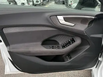 AUDI A5 e-hybrid 2.0 TFSIe quattro S tronic Matrix