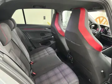 VW Golf 8 2.0TSI GTI 245PS Navi Led Kamera